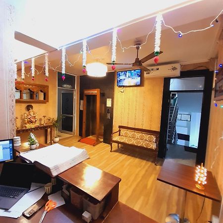 Homestay Ac Dormitory Нью-Делі Екстер'єр фото