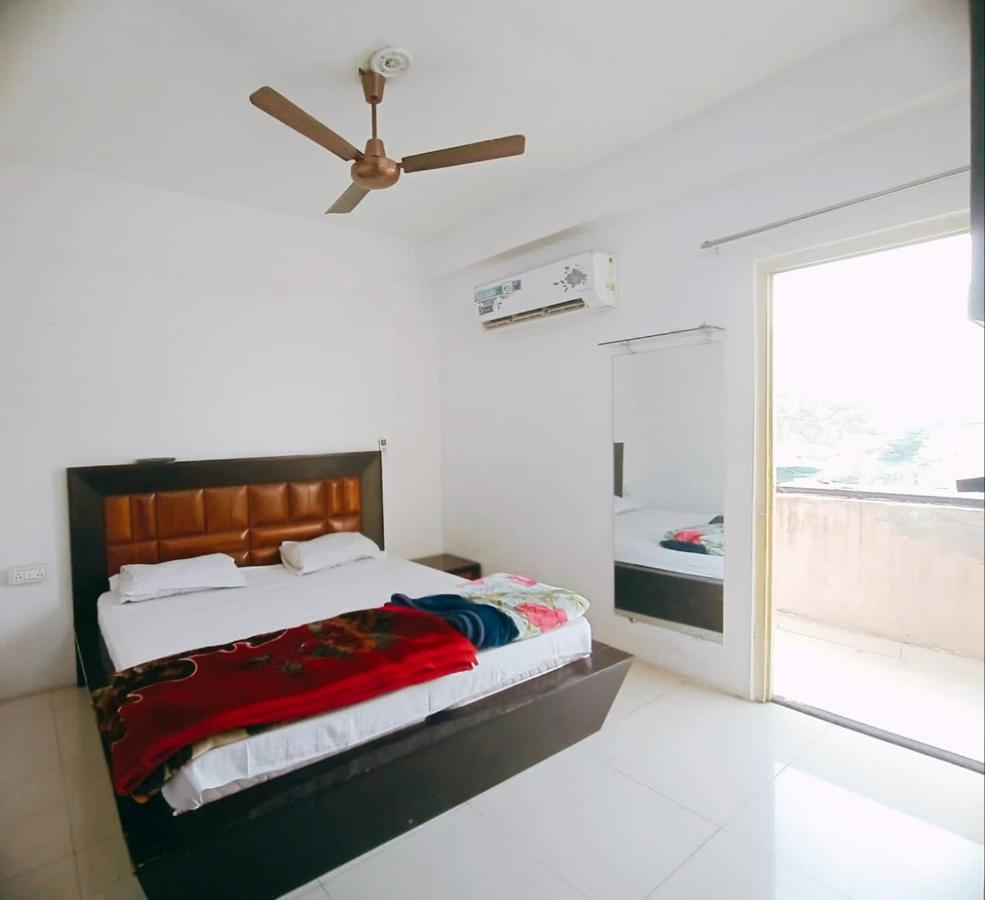 Homestay Ac Dormitory Нью-Делі Екстер'єр фото