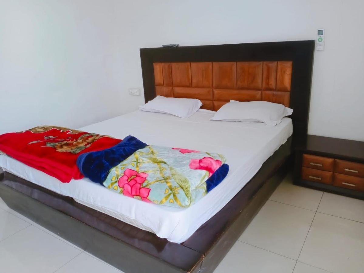 Homestay Ac Dormitory Нью-Делі Екстер'єр фото
