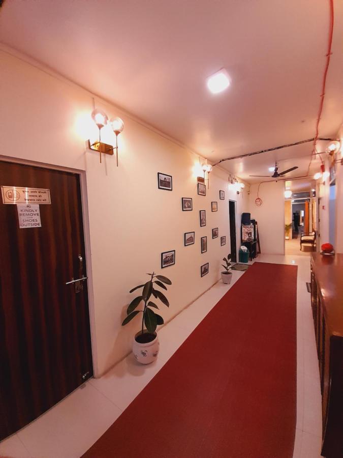 Homestay Ac Dormitory Нью-Делі Екстер'єр фото