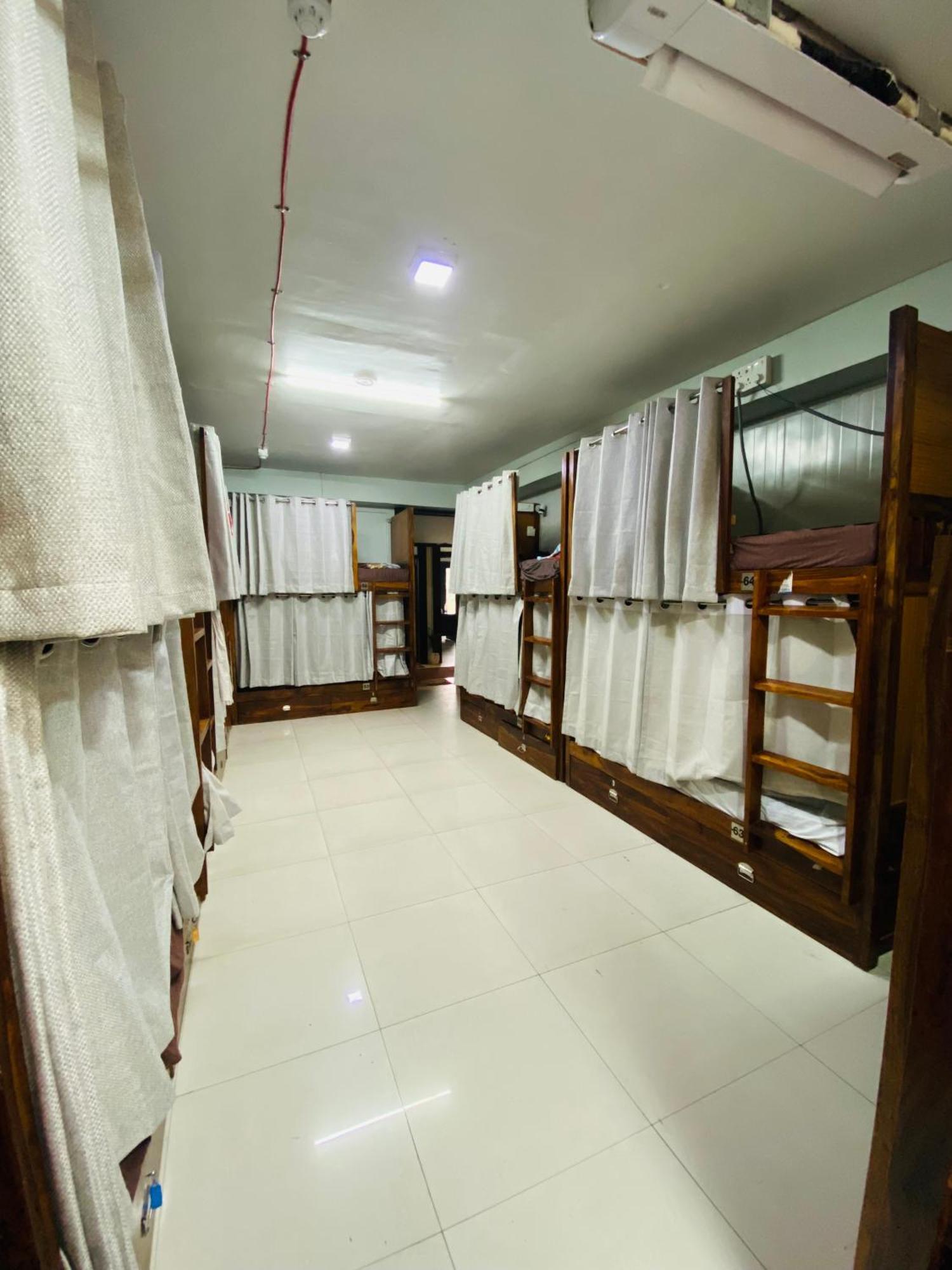 Homestay Ac Dormitory Нью-Делі Екстер'єр фото