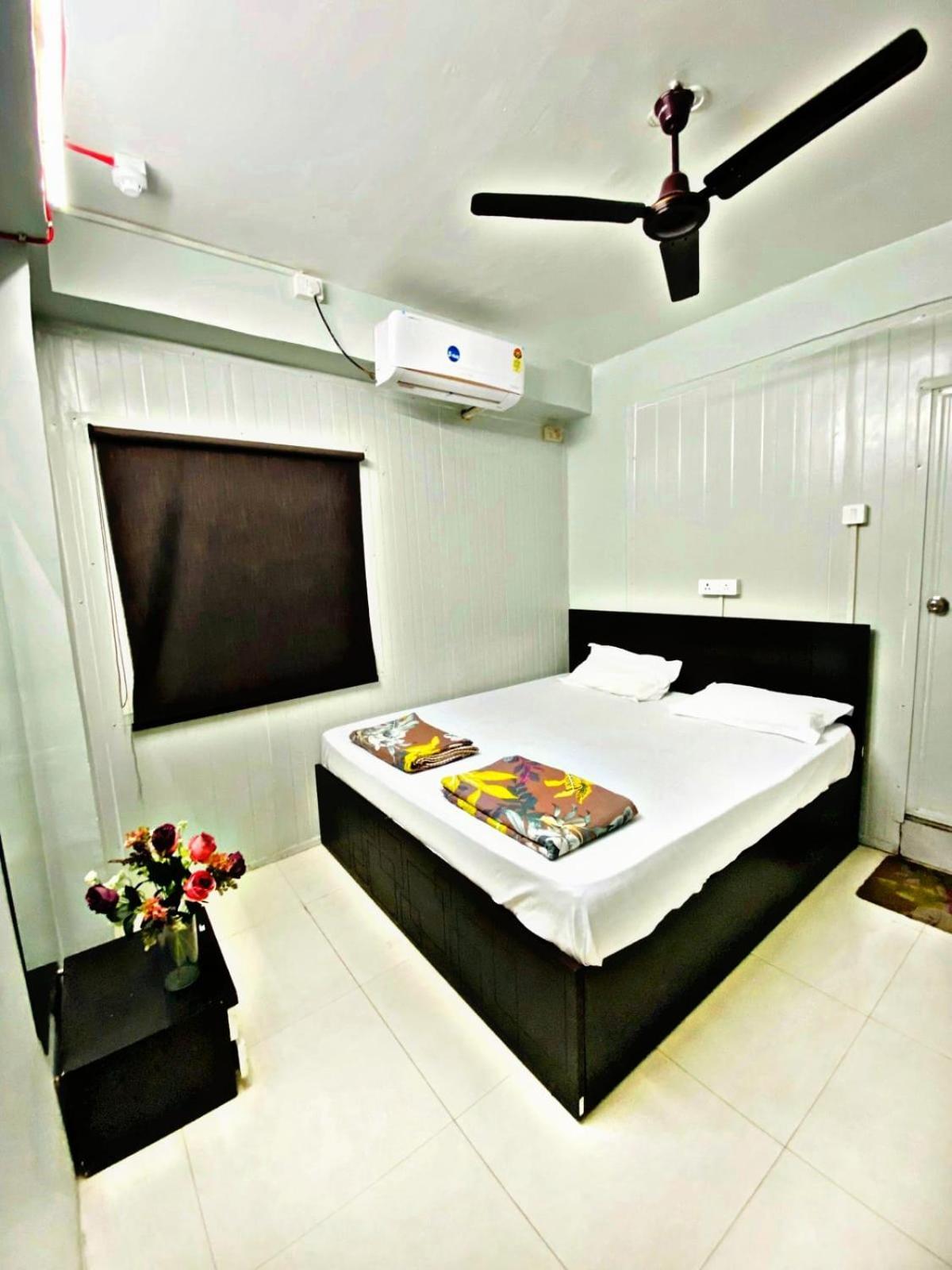 Homestay Ac Dormitory Нью-Делі Екстер'єр фото