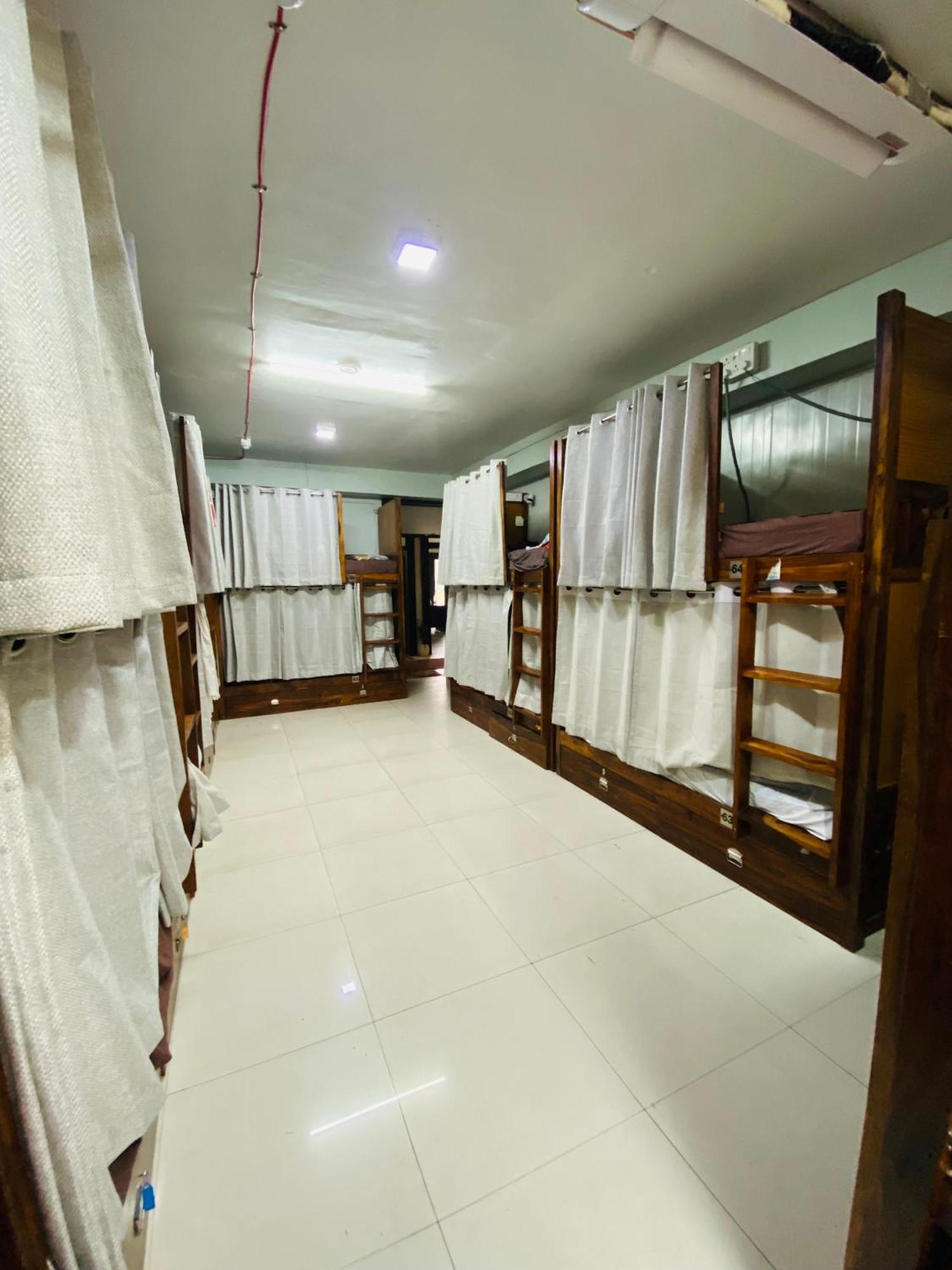 Homestay Ac Dormitory Нью-Делі Екстер'єр фото