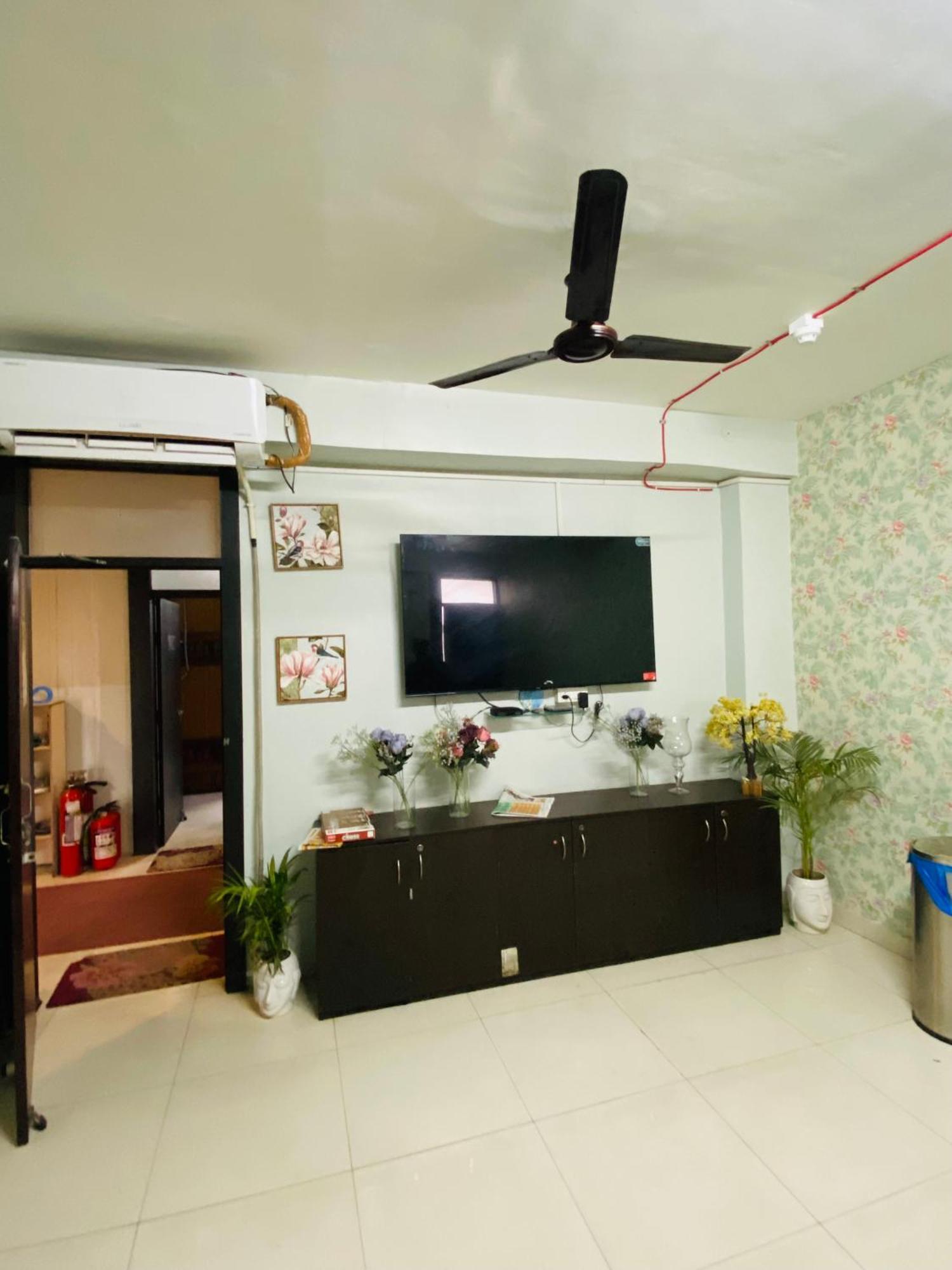 Homestay Ac Dormitory Нью-Делі Екстер'єр фото