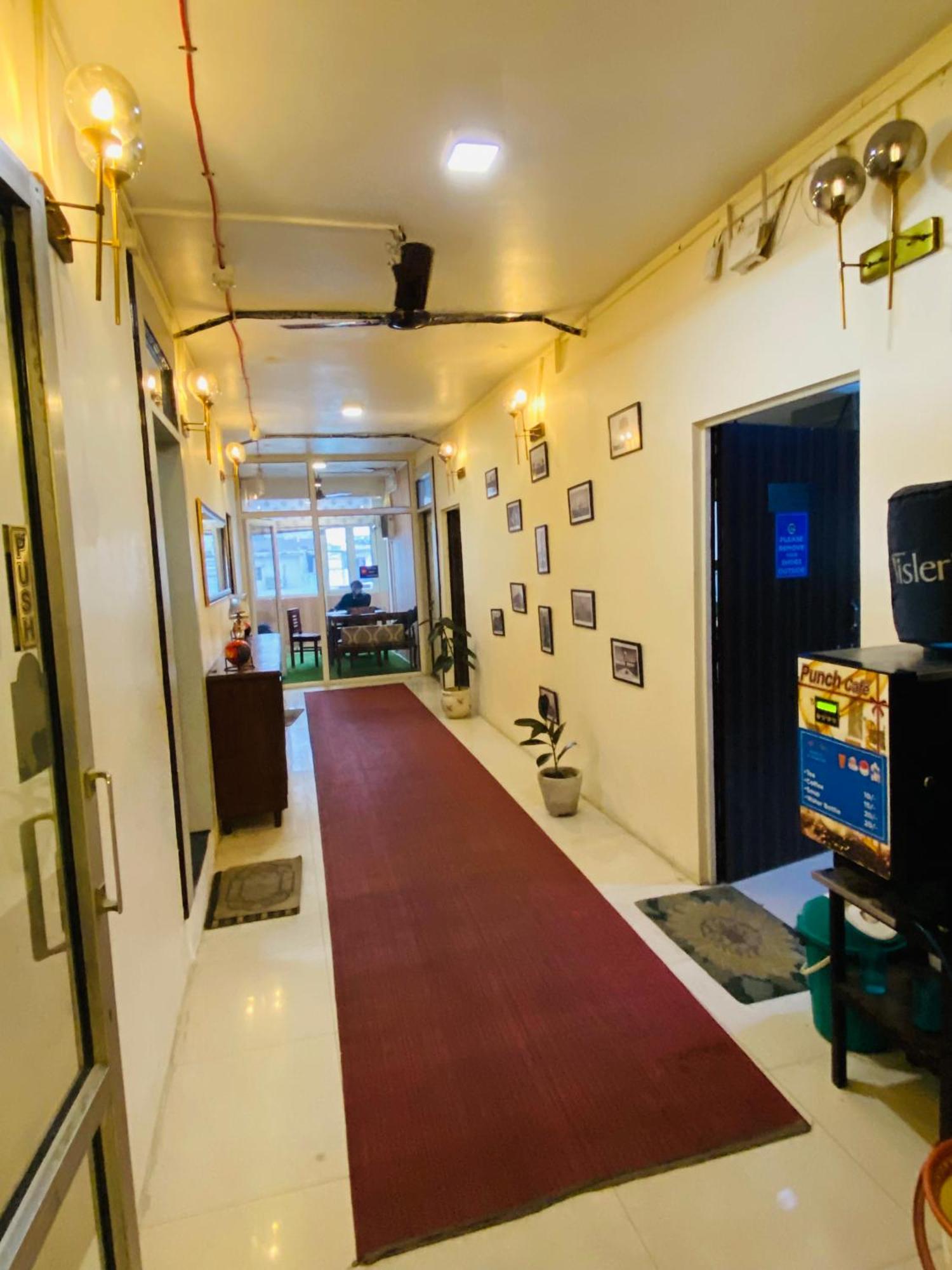 Homestay Ac Dormitory Нью-Делі Екстер'єр фото