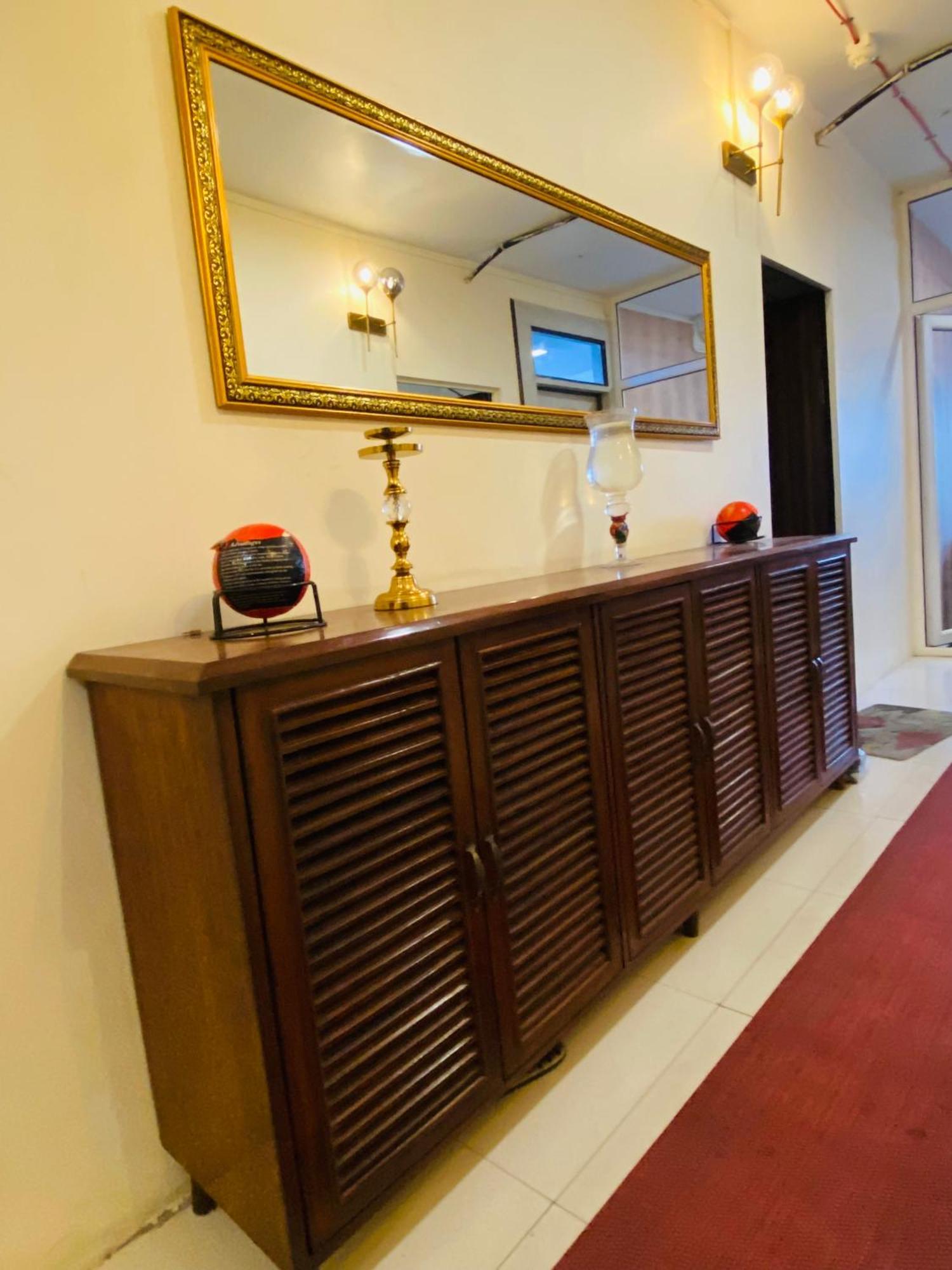 Homestay Ac Dormitory Нью-Делі Екстер'єр фото