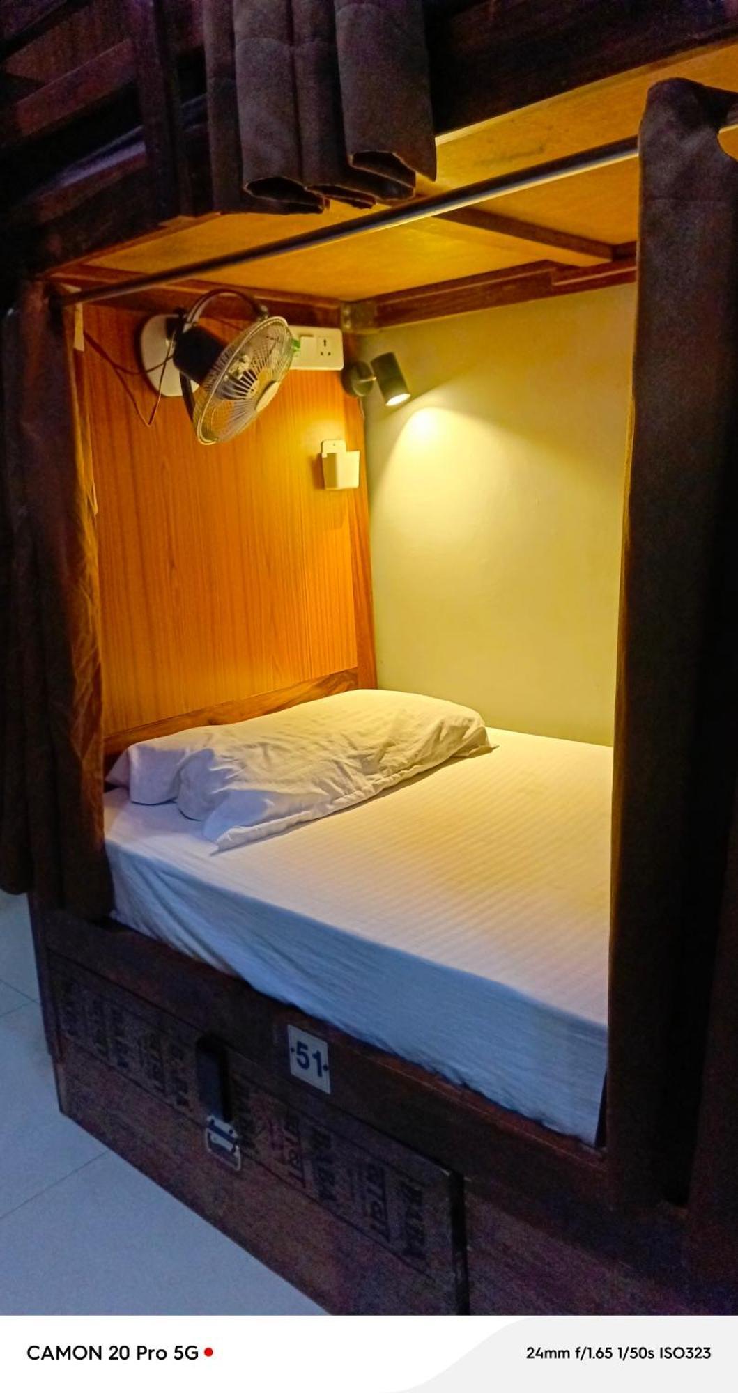 Homestay Ac Dormitory Нью-Делі Екстер'єр фото
